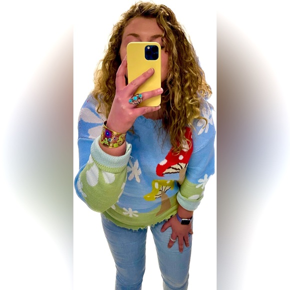 ✨Meet your Posher!✨ - Picture 1 of 3